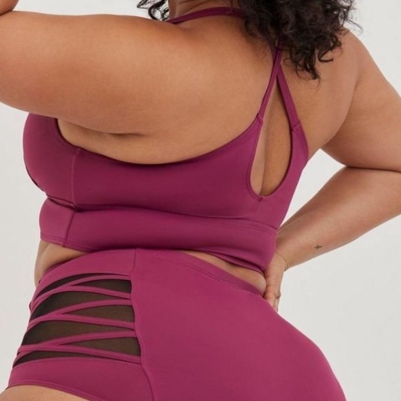 Torrid no wire bikini top- size 2 - Picture 3 of 6